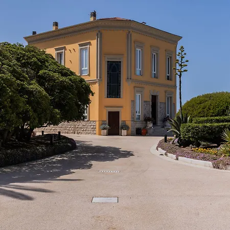 Mosca Charming House Bed & Breakfast